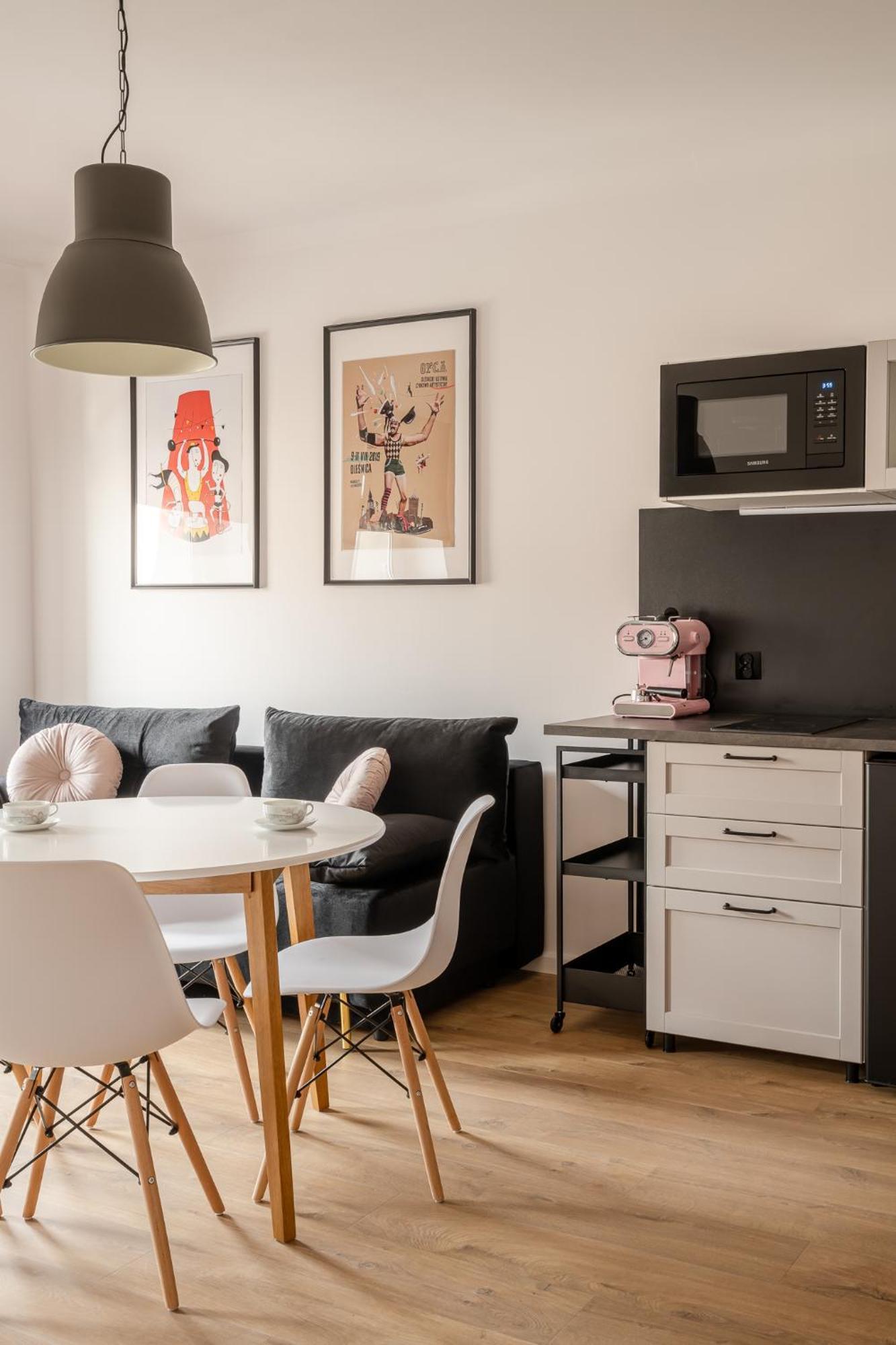 Rentplanet - Apartamenty Cybulskiego II วรอตซวาฟ ภายนอก รูปภาพ